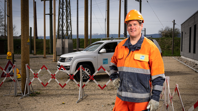 Électricien de réseau de la BKW dans ce métier