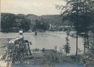 Travaux de construction pour la centrale hydroélectrique de Mühleberg.eiten für das Wasserkraftwerk Mühleberg