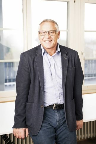 Fritz Aeschbacher, responsable approvisionnement et exploitation Energie Wasser Aarberg AG