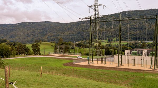 Vista della sottostazione di Sorvilier dopo la messa in esercizio