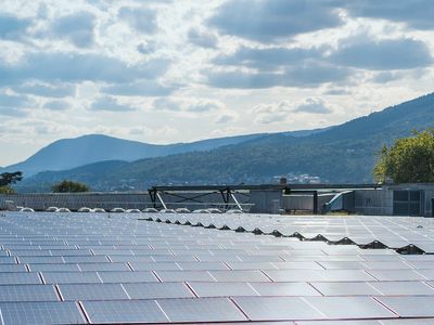 Welche Firma der BKW ist eine Pionierin im Solarbereich? - BKW