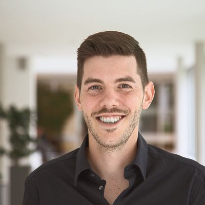 Snodo aeroportuale d’eccellenza: aeroporto di Zurigo e «The Circle»: Daniel Felber, responsabile di progetto ISP Elektro Solutions AG, Energy Center
