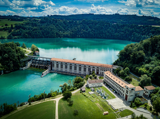 Vue sur la centrale hydroélectrique de Mühleberg