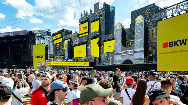 Bühne Openair Frauenfeld mit BKW Werbespot