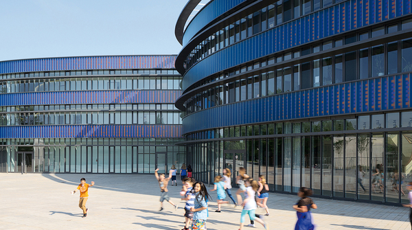 Außenaufnahme neues Gymnasium Bochum